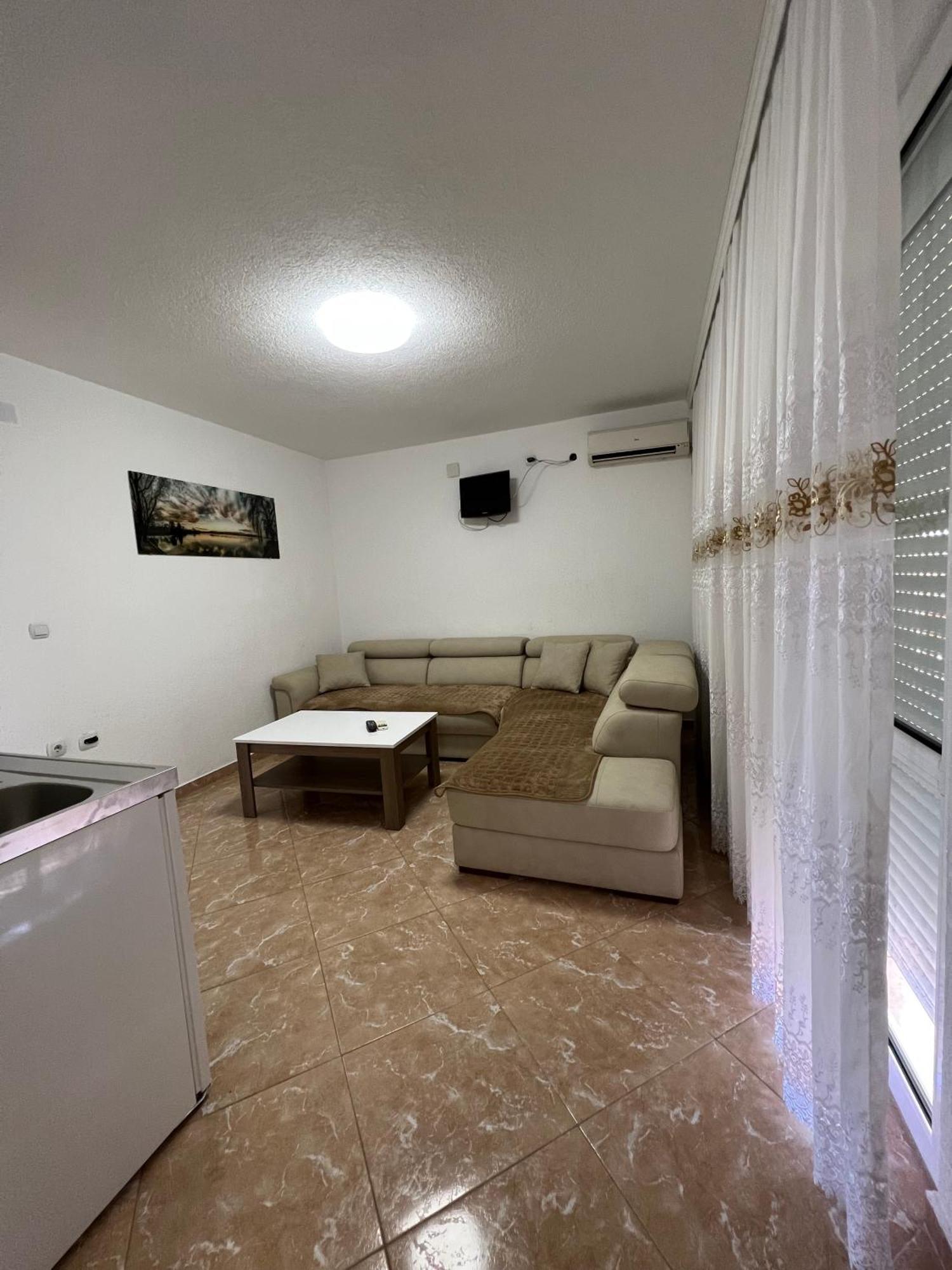 Apartments Zalli Ulcinj Ngoại thất bức ảnh