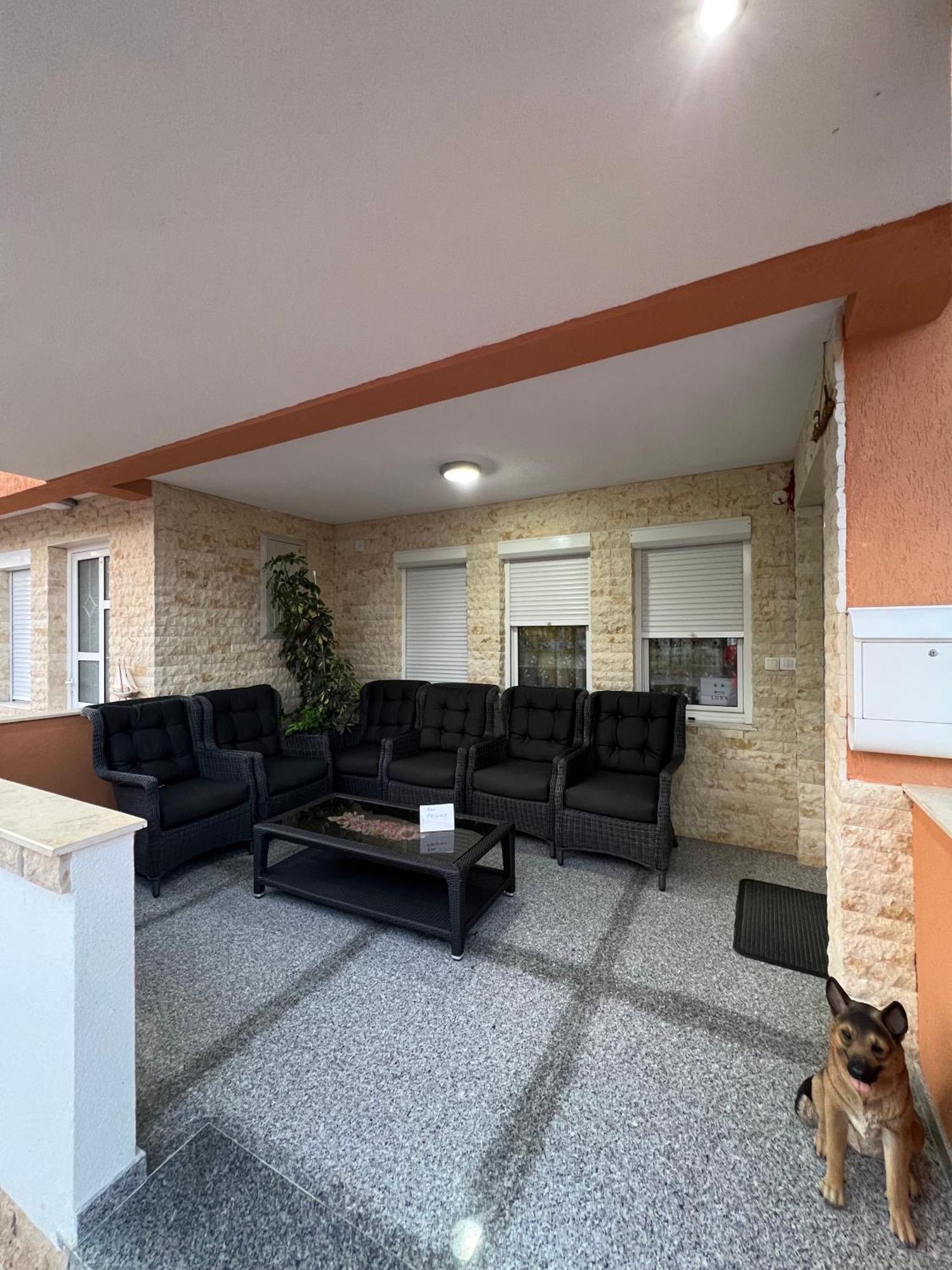 Apartments Zalli Ulcinj Ngoại thất bức ảnh