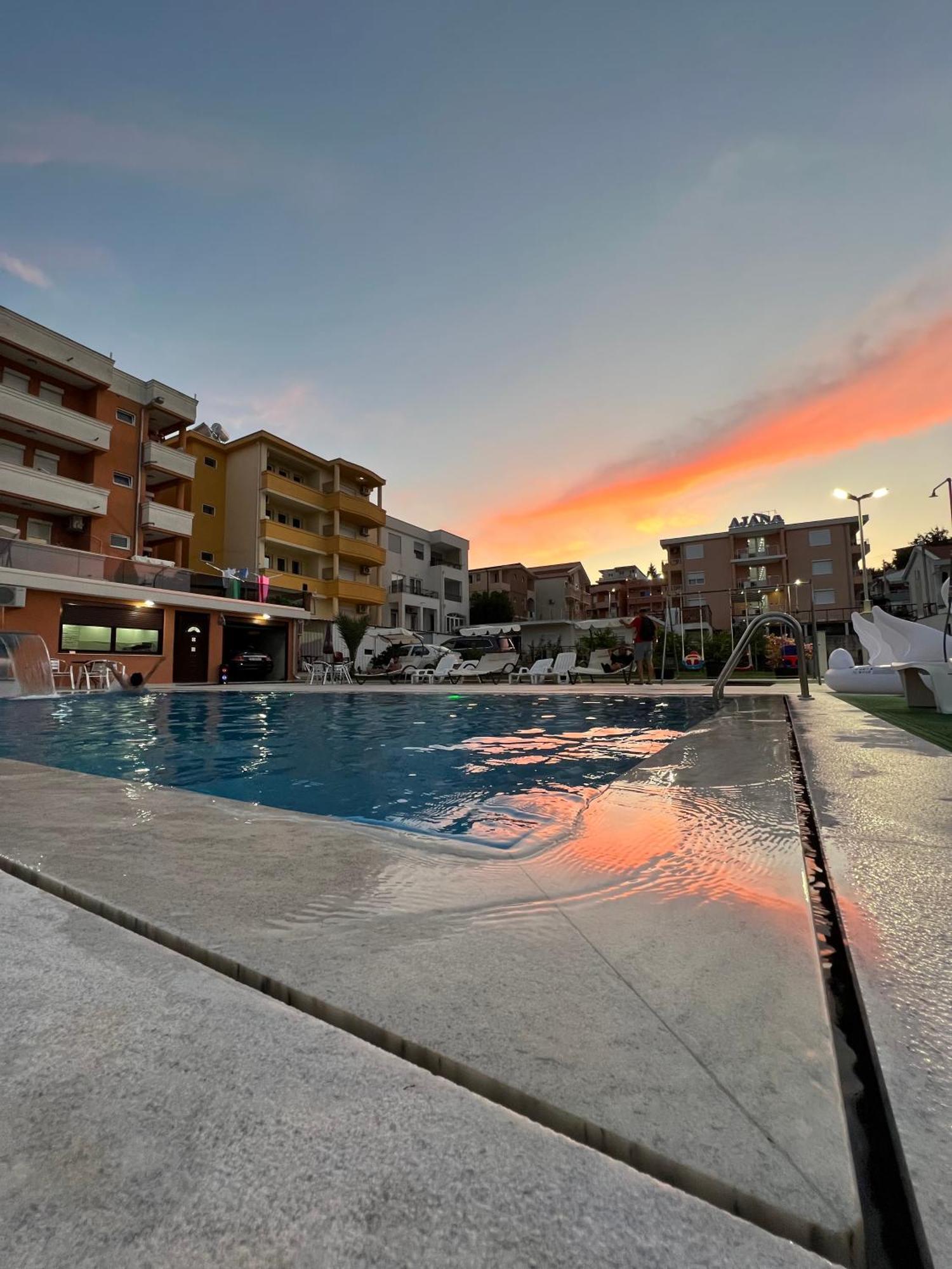 Apartments Zalli Ulcinj Ngoại thất bức ảnh