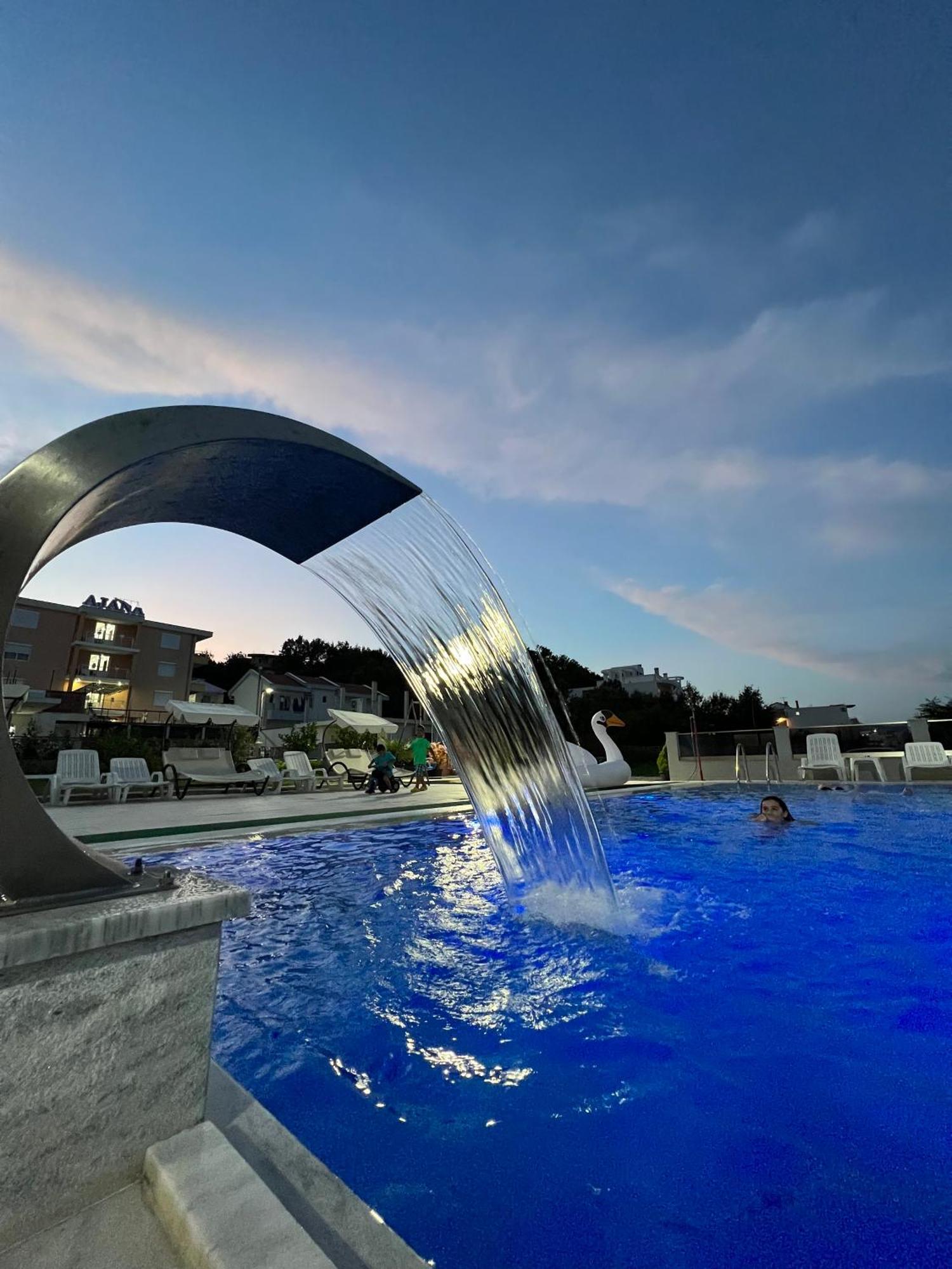 Apartments Zalli Ulcinj Ngoại thất bức ảnh