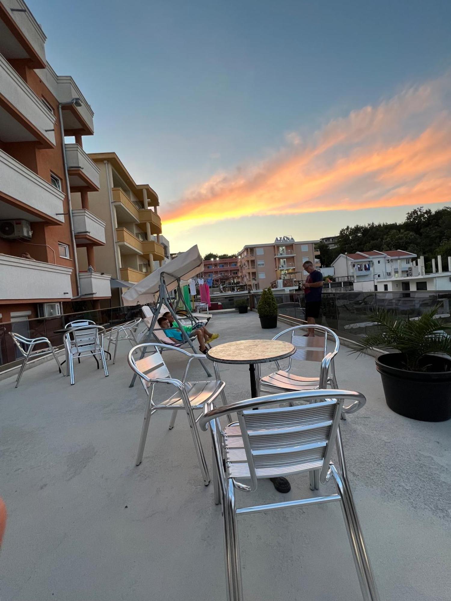 Apartments Zalli Ulcinj Ngoại thất bức ảnh